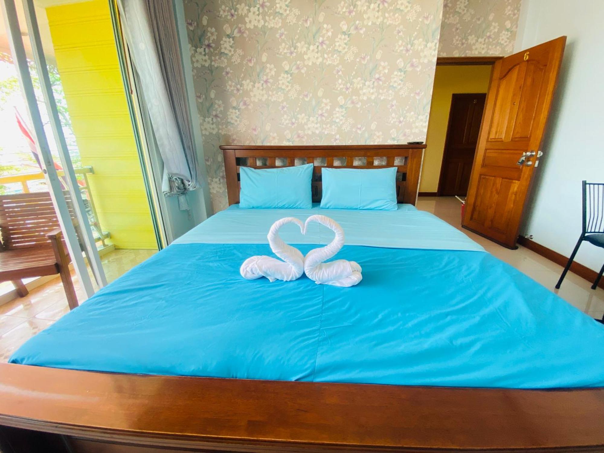 Rak Ban Kerd House Hotell Ko Si Chang Eksteriør bilde